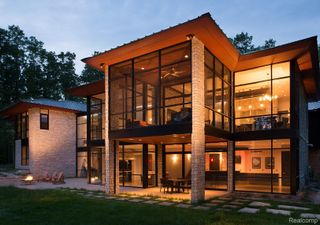 6956 Cooley Lake Road, White Lake Charter Township, MI 48383