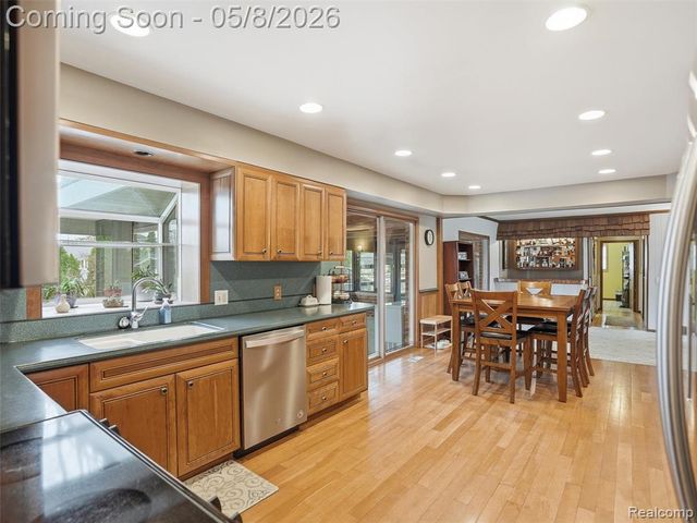 20145 Scarlet Court, Clinton Township, MI 48036