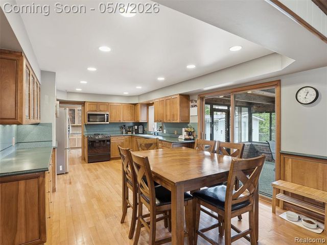 20145 Scarlet Court, Clinton Township, MI 48036