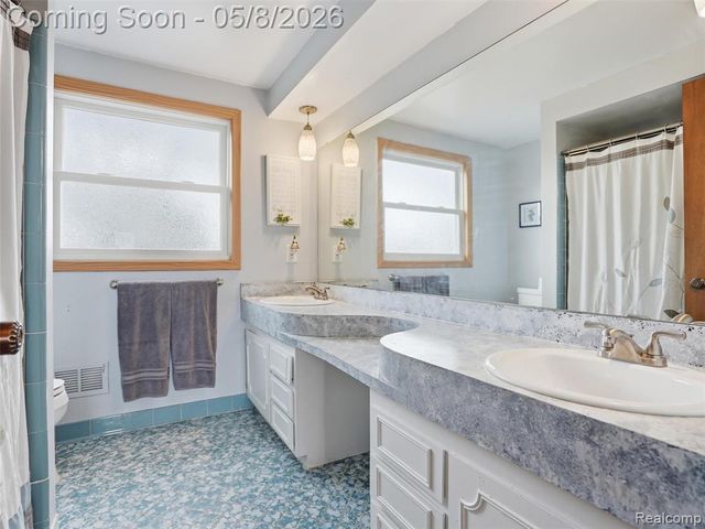 20145 Scarlet Court, Clinton Township, MI 48036