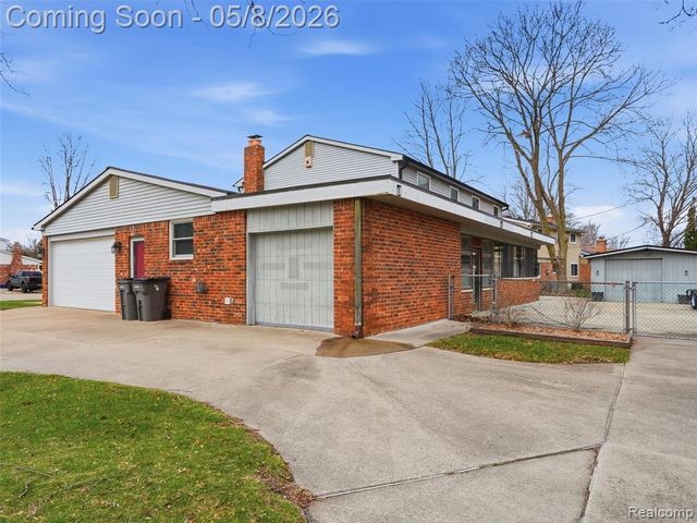20145 Scarlet Court, Clinton Township, MI 48036