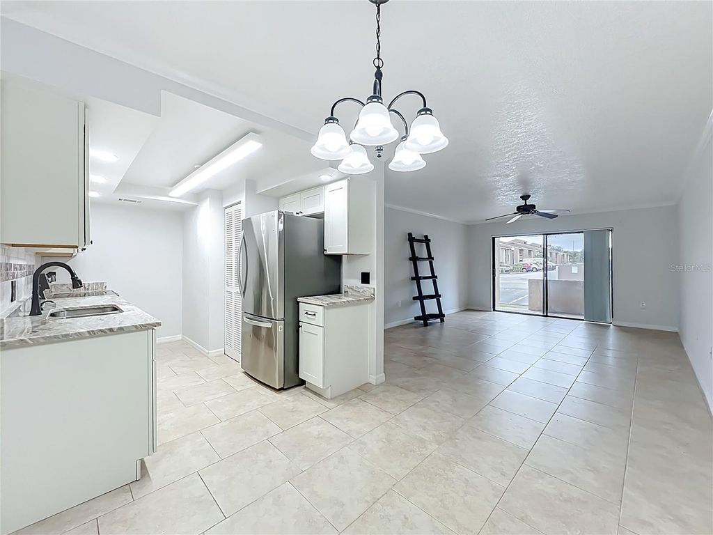 Image 14 of property listing at 5249 VINELAND ROAD, Orlando, FL 32811