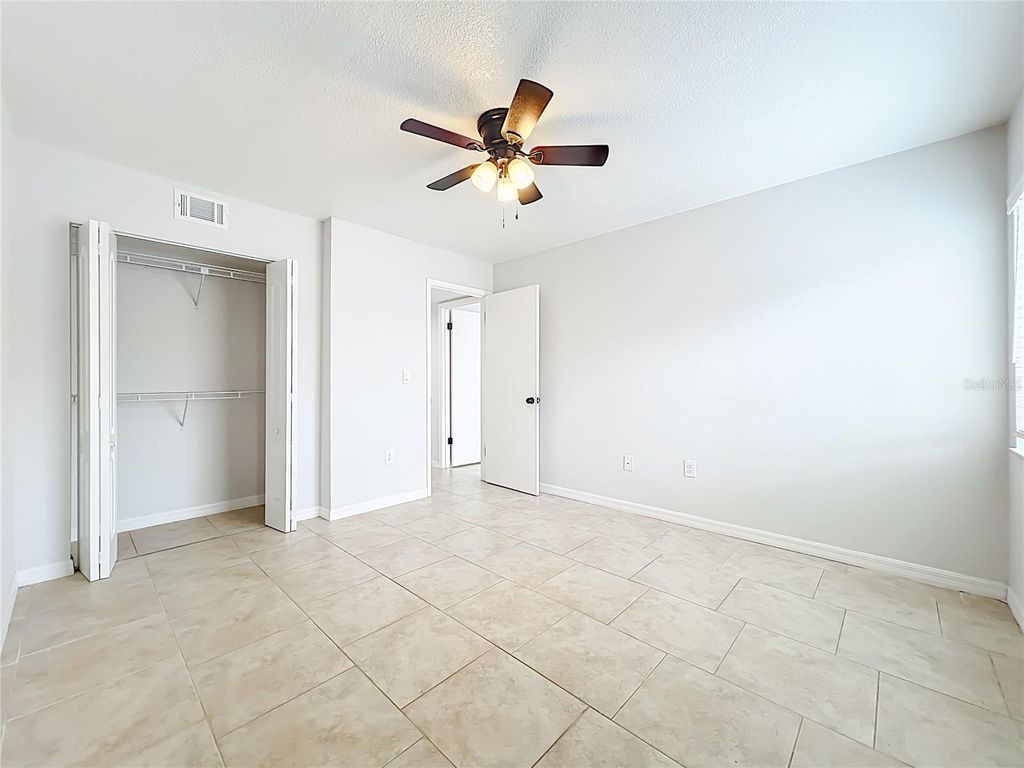 Image 30 of property listing at 5249 VINELAND ROAD, Orlando, FL 32811