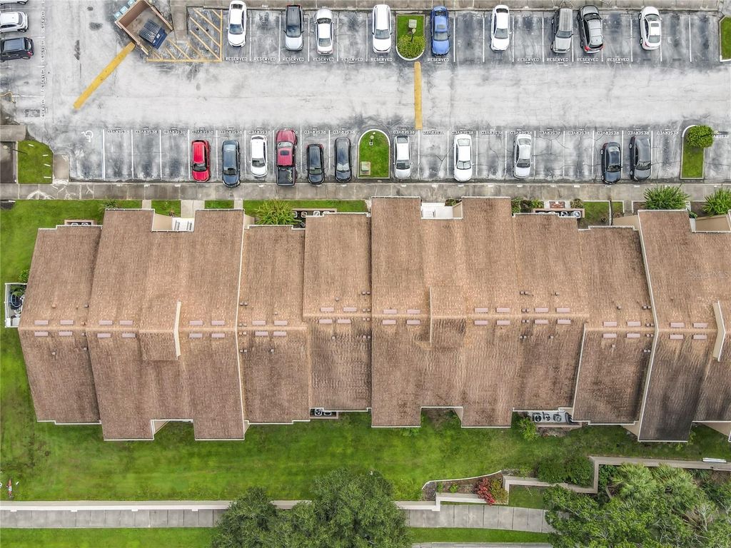 Image 39 of property listing at 5249 VINELAND ROAD, Orlando, FL 32811