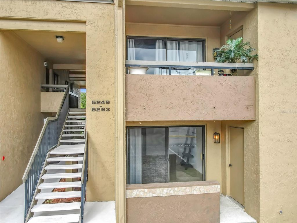 Image 5 of property listing at 5249 VINELAND ROAD, Orlando, FL 32811