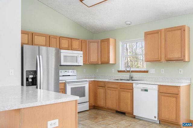 5 CHIPPEWA LN, Palmyra, VA 22963