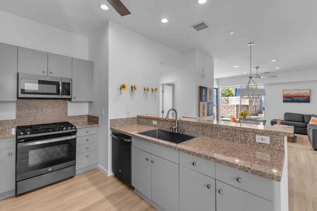 220 Enterprise Way, Palm Springs, CA 92262