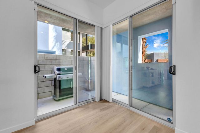 220 Enterprise Way, Palm Springs, CA 92262