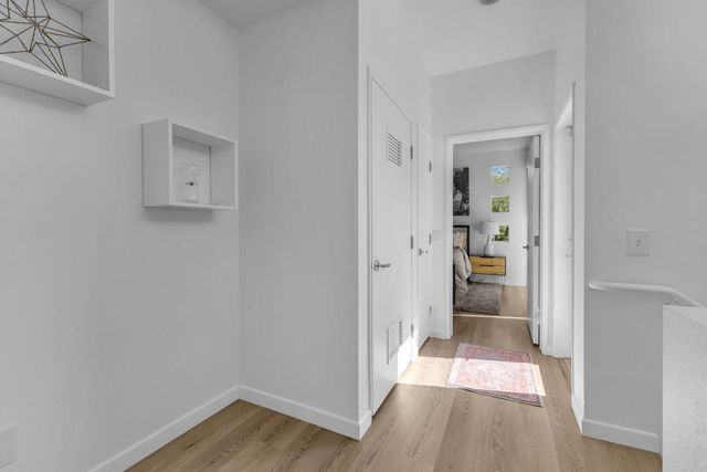 220 Enterprise Way, Palm Springs, CA 92262