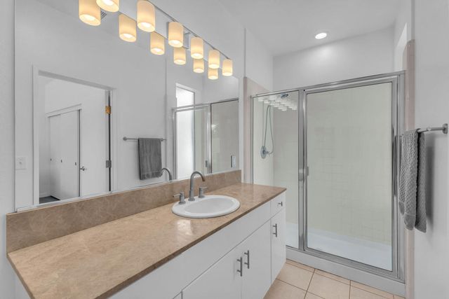 220 Enterprise Way, Palm Springs, CA 92262