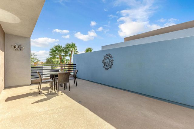 220 Enterprise Way, Palm Springs, CA 92262