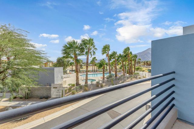 220 Enterprise Way, Palm Springs, CA 92262