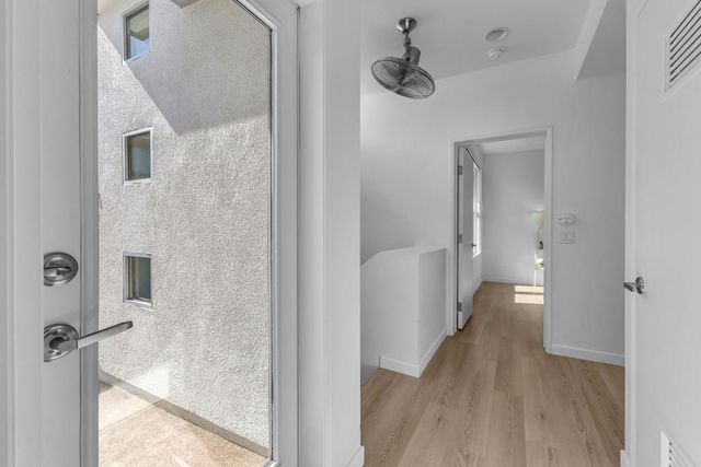 220 Enterprise Way, Palm Springs, CA 92262