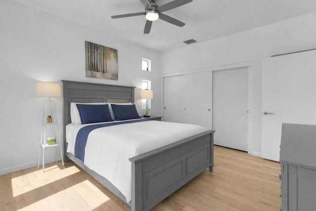 220 Enterprise Way, Palm Springs, CA 92262