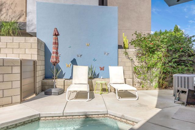 220 Enterprise Way, Palm Springs, CA 92262