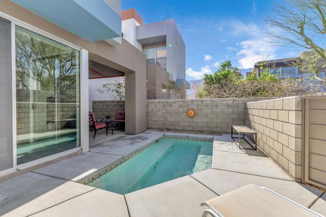 220 Enterprise Way, Palm Springs, CA 92262