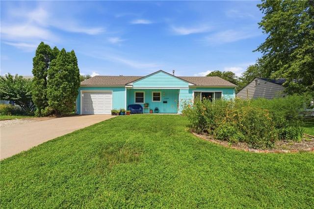 2528 Moundview Drive, Lawrence, KS 66049