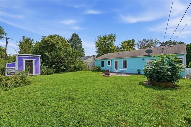 2528 Moundview Drive, Lawrence, KS 66049