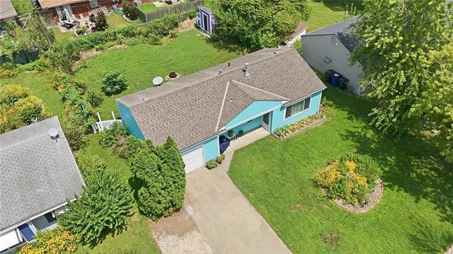 2528 Moundview Drive, Lawrence, KS 66049