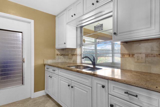 110 NW 24th Court, Pompano Beach, FL 33064