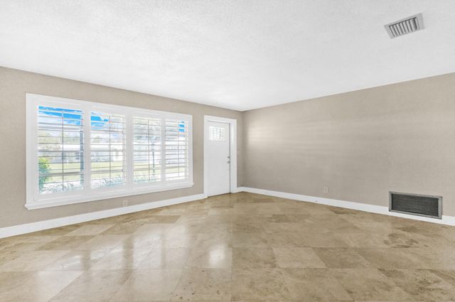 110 NW 24th Court, Pompano Beach, FL 33064