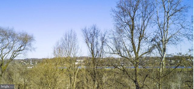 2767 N NELSON ST, Arlington, VA 22207