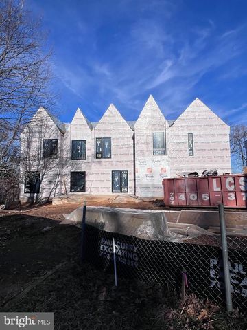 2767 N NELSON ST, Arlington, VA 22207