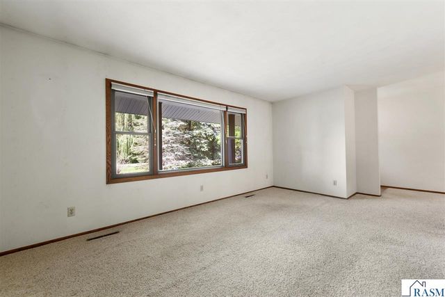 58357 Birch Bluff Lane, North Mankato, MN 56003