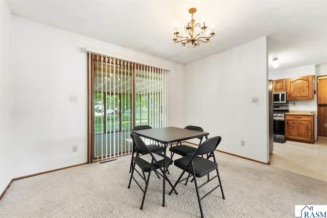 58357 Birch Bluff Lane, North Mankato, MN 56003