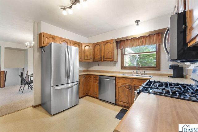 58357 Birch Bluff Lane, North Mankato, MN 56003