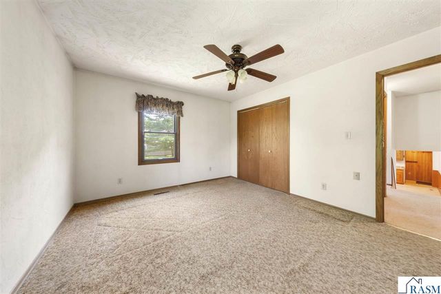58357 Birch Bluff Lane, North Mankato, MN 56003