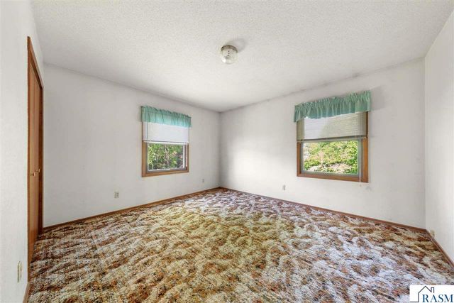 58357 Birch Bluff Lane, North Mankato, MN 56003