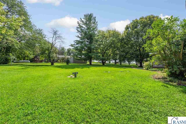 58357 Birch Bluff Lane, North Mankato, MN 56003