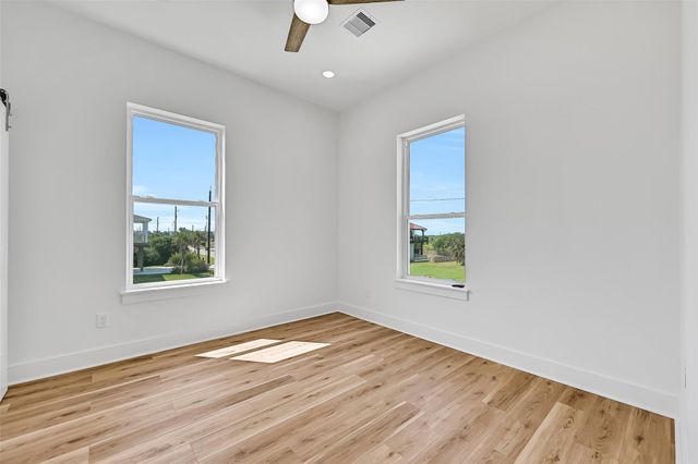 3819 El Lago Street, Galveston, TX 77554