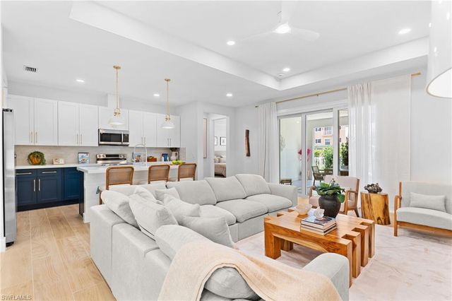 176 Jeepers DR, Naples, FL 34112