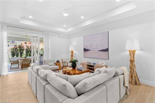 176 Jeepers DR, Naples, FL 34112