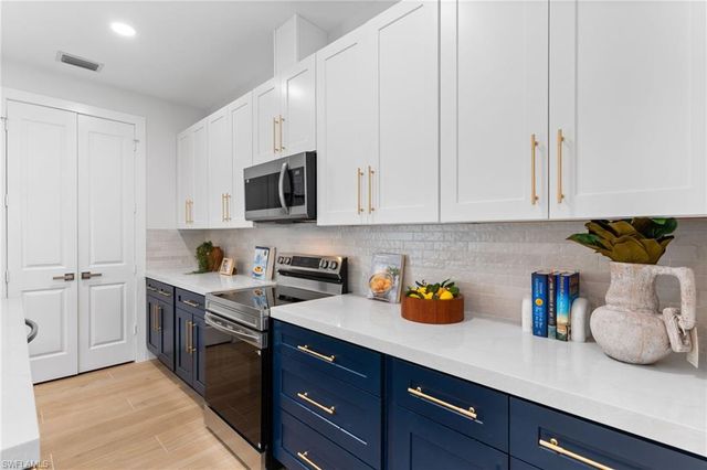 176 Jeepers DR, Naples, FL 34112