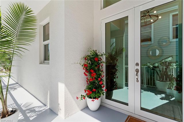 176 Jeepers DR, Naples, FL 34112