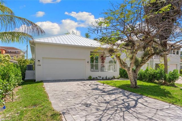 176 Jeepers DR, Naples, FL 34112