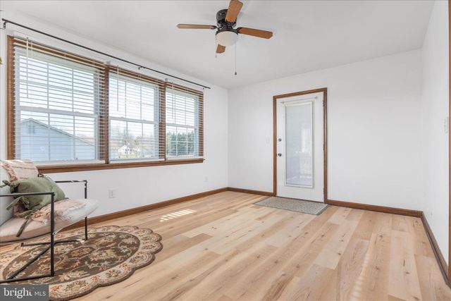 290 LARIAN DR, Bunker Hill, WV 25413