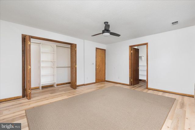 290 LARIAN DR, Bunker Hill, WV 25413