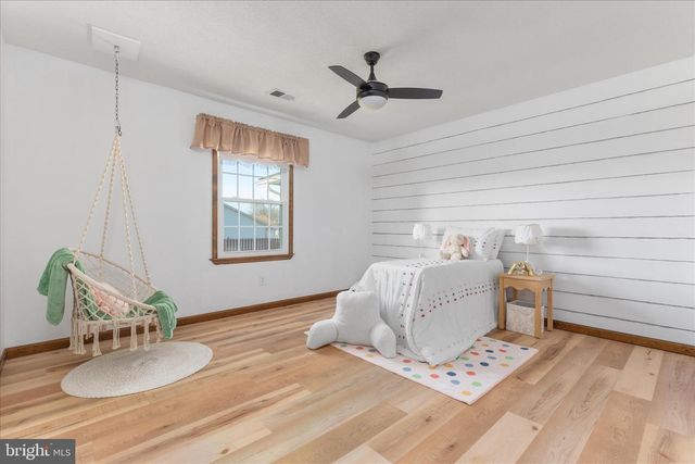 290 LARIAN DR, Bunker Hill, WV 25413