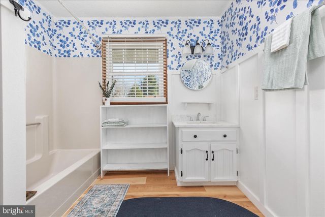 290 LARIAN DR, Bunker Hill, WV 25413