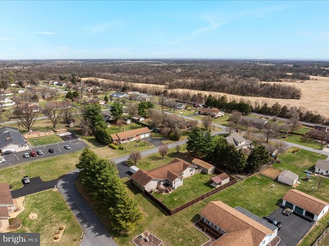 290 LARIAN DR, Bunker Hill, WV 25413