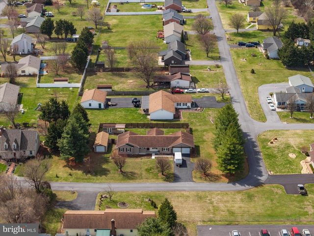 290 LARIAN DR, Bunker Hill, WV 25413