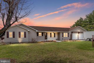 290 LARIAN DR, Bunker Hill, WV 25413