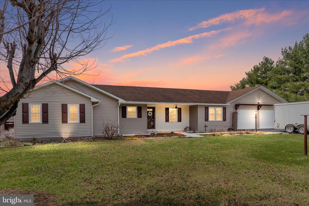 290 LARIAN DR, Bunker Hill, WV 25413