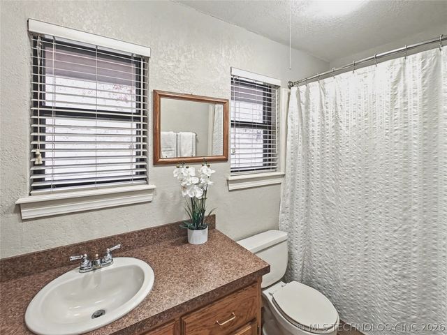 18678 W Sugar Mountain Circle, Park Hill, OK 74451