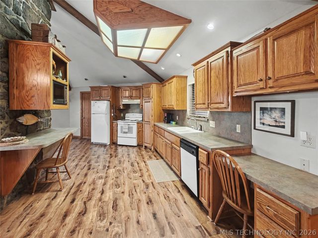 18678 W Sugar Mountain Circle, Park Hill, OK 74451