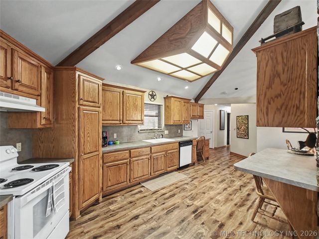 18678 W Sugar Mountain Circle, Park Hill, OK 74451